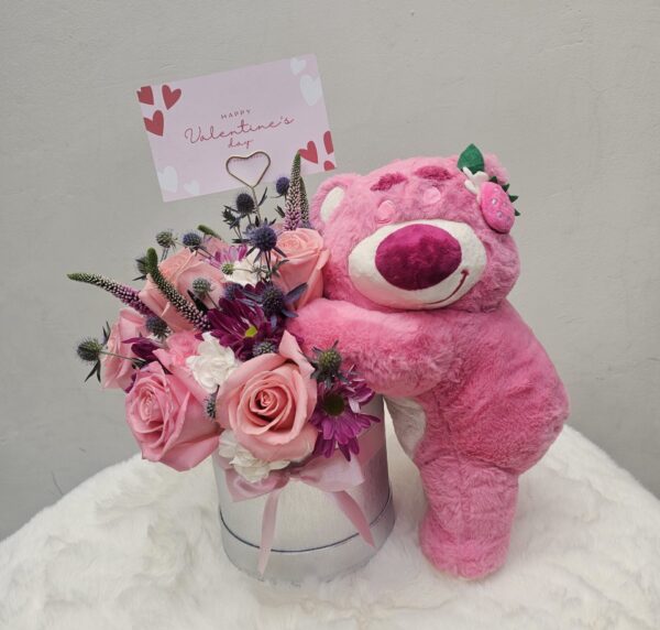 Box de mix de rosas rosadas con peluche Lotso