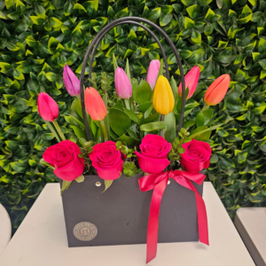 Cartera de rosas y tulipanes