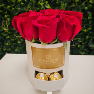 Box de rosas con cajon de chocolates