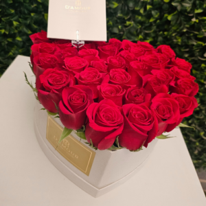 Corazón de rosas rojas