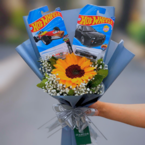 Ramo de 2 hotwheels y girasol
